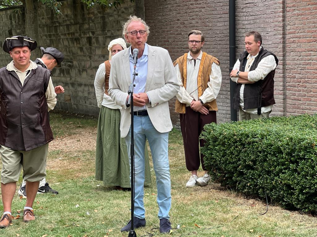 Voetstappen Ton Boermans in Losserse Walk of Fame